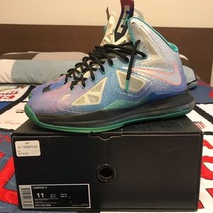 Lebron X men size 11. “Pure Platinum”
